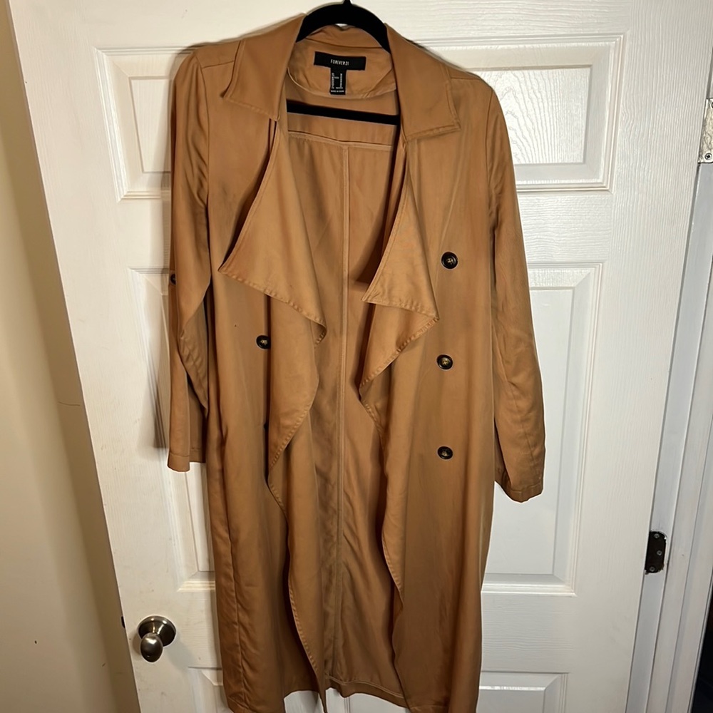 Tan Trench Coat, gently used , Size M